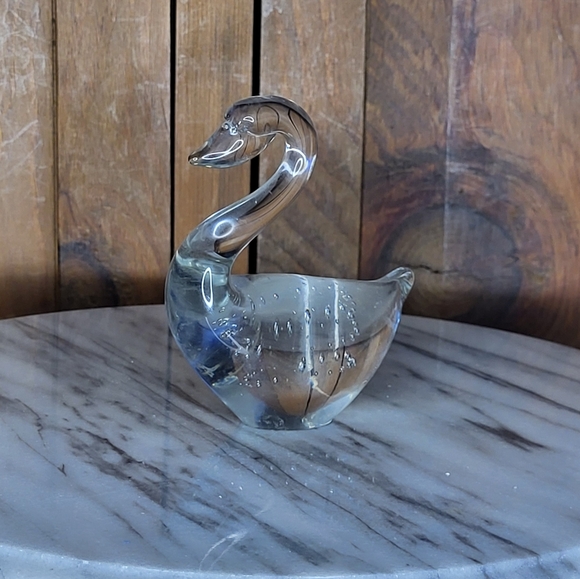 Art Glass Swan - Picture 3 of 13